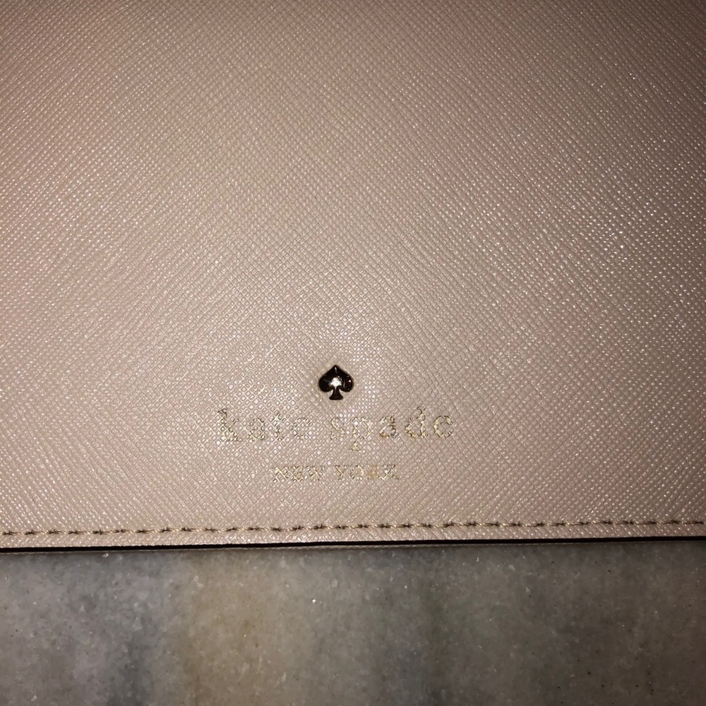 Kate Spade Wallet - Picture 6 of 8